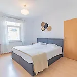 Le Petit Poete Hotel 2*