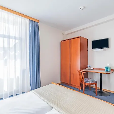 Le Petit Poete Hotel 2*