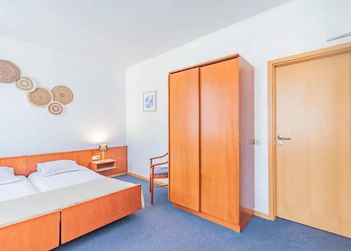 Le Petit Poete Hotel 2*