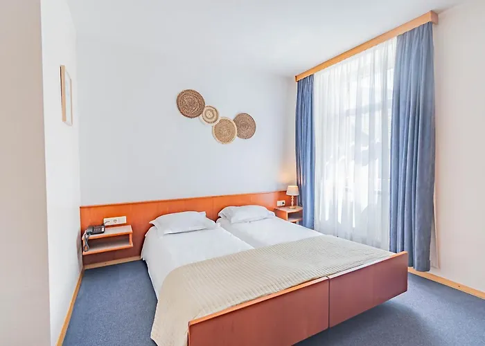 Le Petit Poete 2* إيشْتيرناخ