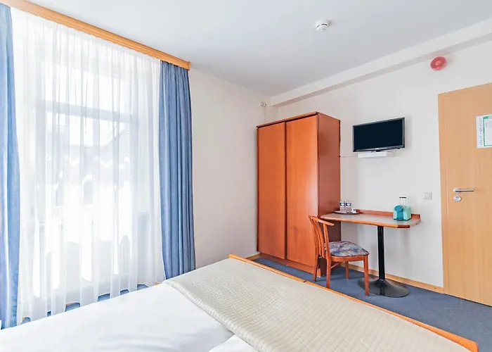 Le Petit Poete ホテル 2*